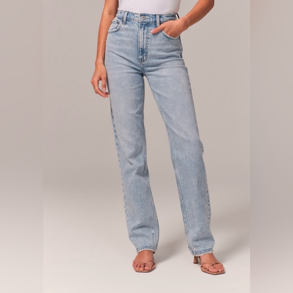Abercrombie & Fitch Vintage Ultra High Rise 90s Straight Jean - Picture 4 of 12